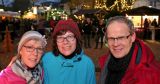 Stimmungsvoller Weihnachtsmarkt vor dem Rathaus