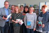 Bücherei im Bahnhof: Bürgermeister bedankt sich bei Bibliotheksmitarbeiterinnen