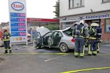 Pkw neben Tankstelle gelöscht