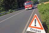 Feuerwehr-Einsatz: Ölspur auf der Landstraße