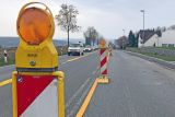 Baustellen ohne Arbeiter: Straßen und Wege umsonst gesperrt