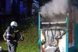 Lodernde Flammen am frühen Morgen: Feuerwehr im Einsatz