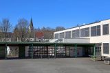 Größere und geschlossene Pausenhalle ist notwendig