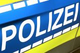 Polizei-Fahrzeug im Einsatz (Symbolbild) ARCHIVFOTO: ANDREAS DUNKER