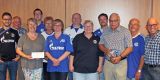 Schalke-Fan-Club übergibt Spenden an Caritas-Aktion "Wickeder Teller" und Flüchtlings-Freundeskreis