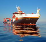 Operationstische aus Wickede auf der Sonne