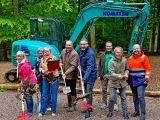 Symbolischer erster Spatenstich für LEADER-Projekt „NaturErlebnisWald Stadtwald“